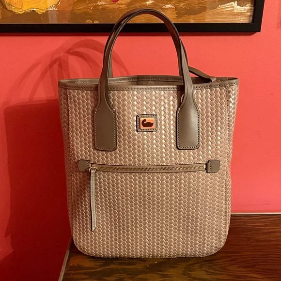 NWT DOONEY & BOURKE HANDLE TOTE PUTTY CROSSBODY HANDBAG - Picture 6 of 16
